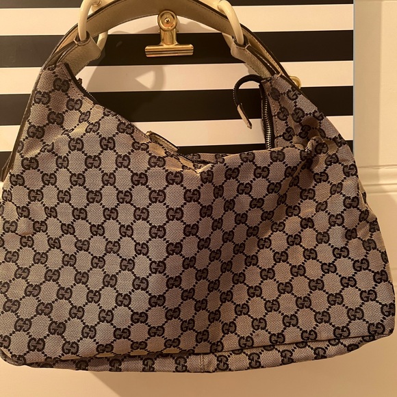 Gucci Handbags - Gucci handbag